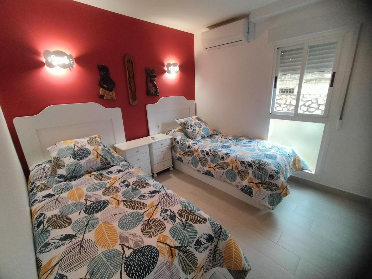 Acuario'S Home 贝纳尔马德纳 外观 照片