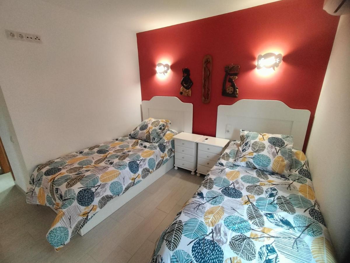 Acuario'S Home 贝纳尔马德纳 外观 照片